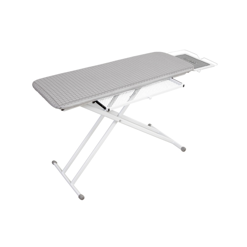 IRONING AND CRAFTING STATION