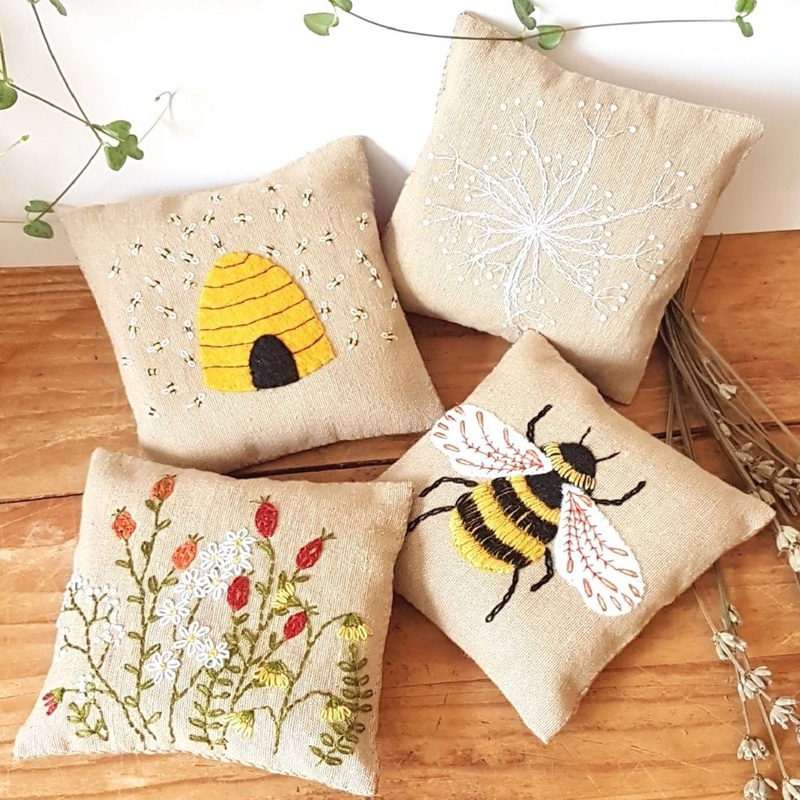 Bees Linen Lavender Bags Embroidery Kit (Corinne Lapierre)