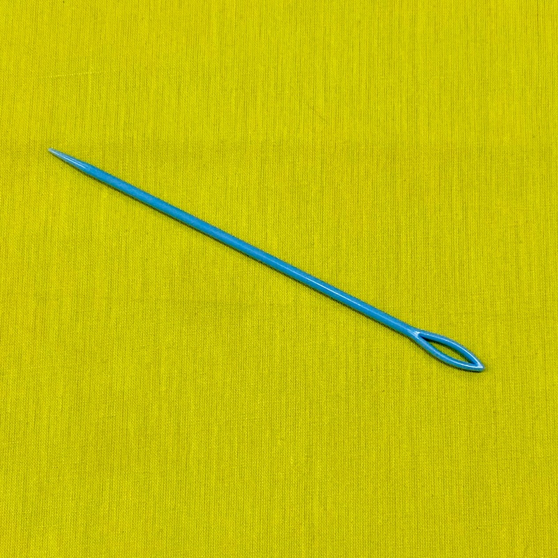 Plastic Tapestry Needle - 6