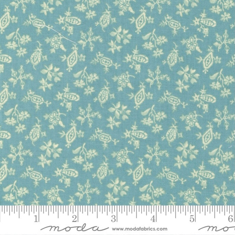 Dinahs Delight - Locket - Robins Egg