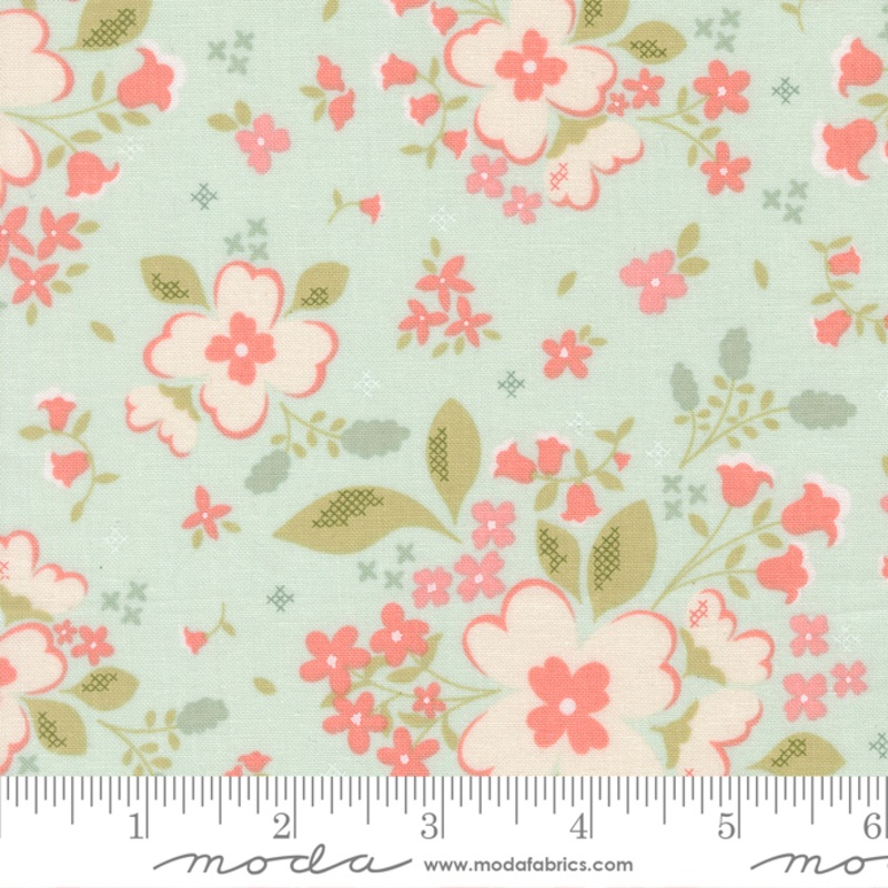 Sunbonnet - Pretty Petals - Pale Blue