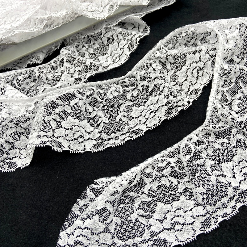 3.5 Delphine  | Lace
