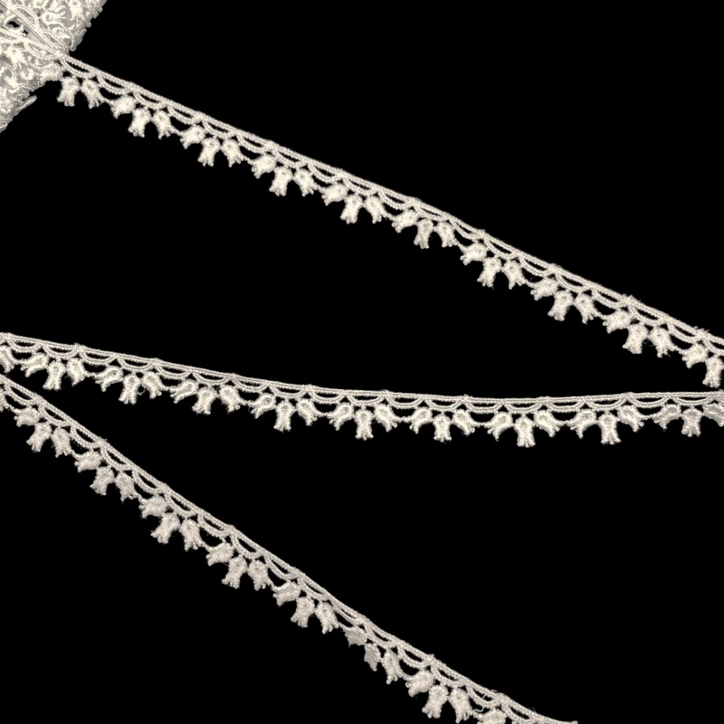 5/8 Blathnaid | Lace