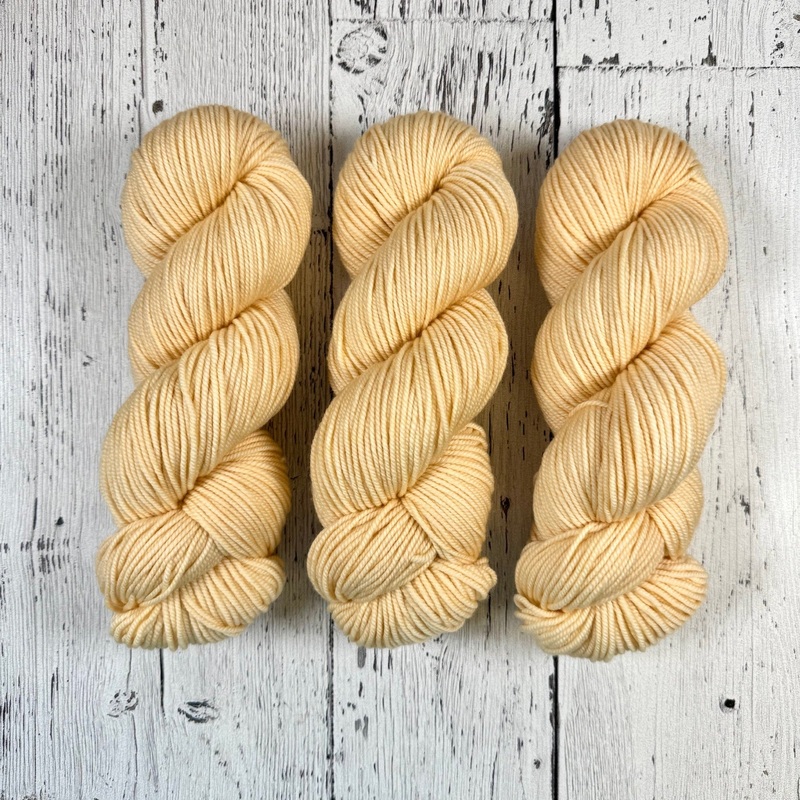Golden Retriever in DK Weight-Merino DK / Light Worsted & Nettle Soft DK