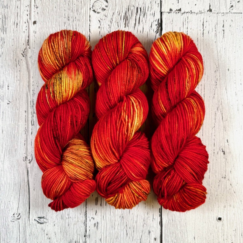 Bonfire - Merino DK / Light Worsted - Dyed Stock