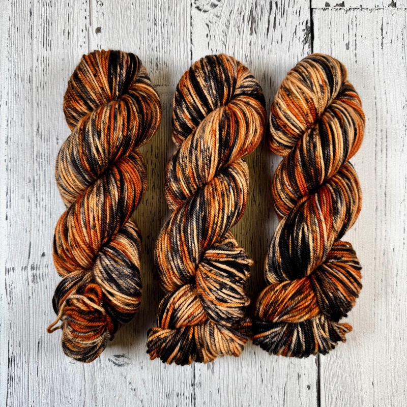 Tortoiseshell Cat - Merino DK / Light Worsted - Dyed Stock