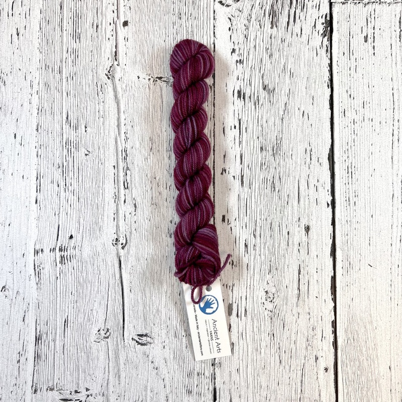 Beaujolais Nouveau - Socknado Mini Twister 20 Gram - Dyed Stock