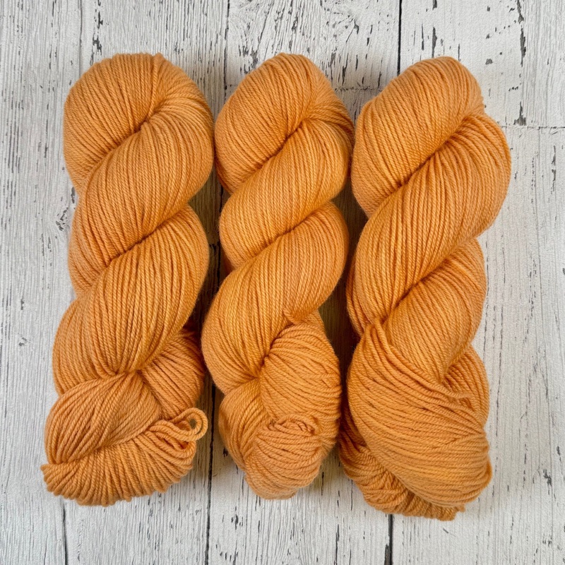 Apricot in Fingering / Sock Weight