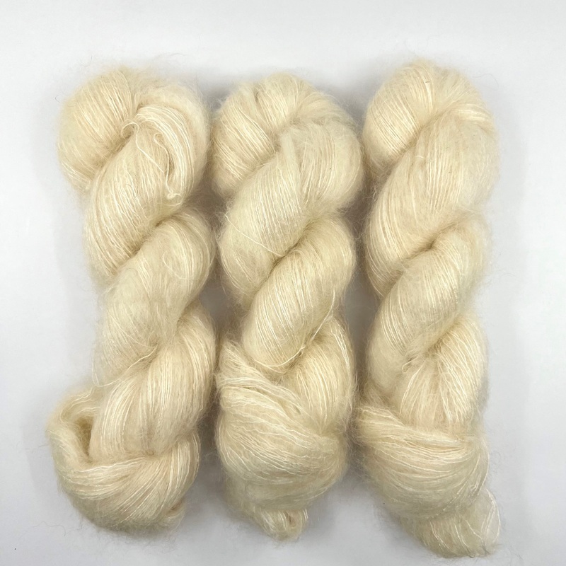 Creme de la Crme - Delicacy Lace - Dyed Stock