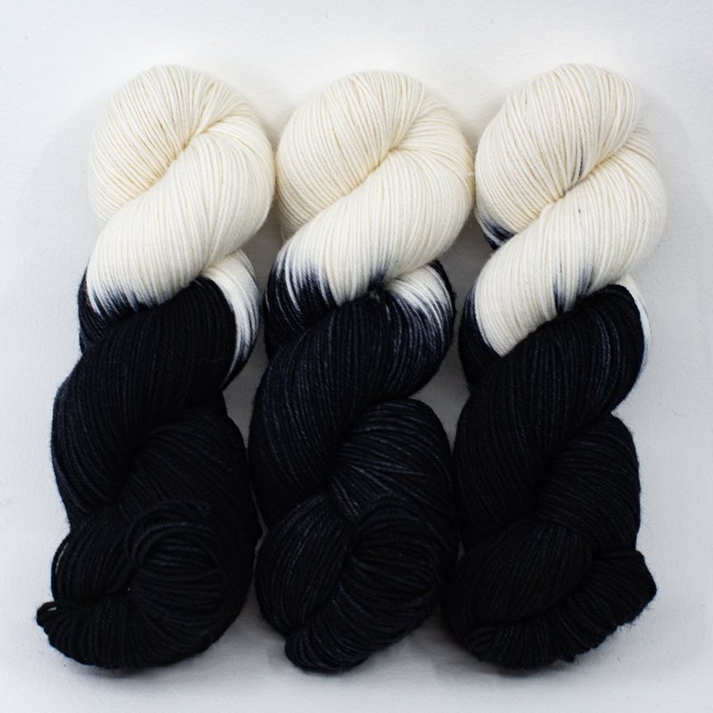 Border Collie - Revival Worsted - Dyed Stock