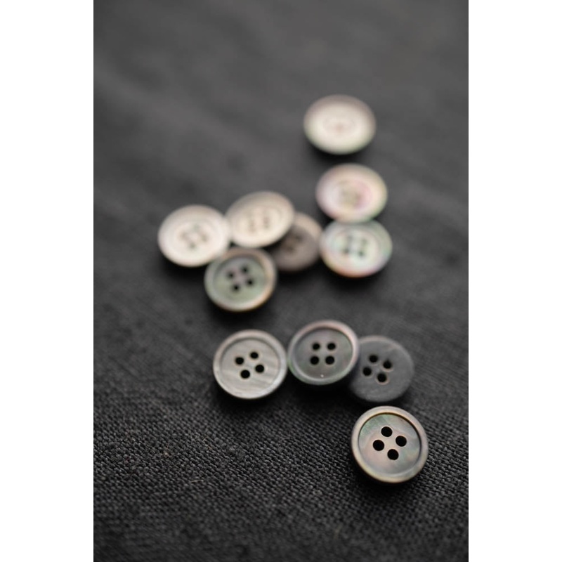 Merchant & Mills Buttons -Pearly Lilac 11mm