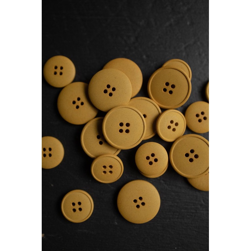Merchant & Mills Buttons - Hemp Yellow 15mm