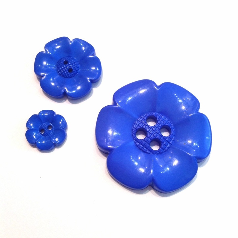 Blue flower button-22 mm & 38 mm & 57 mm