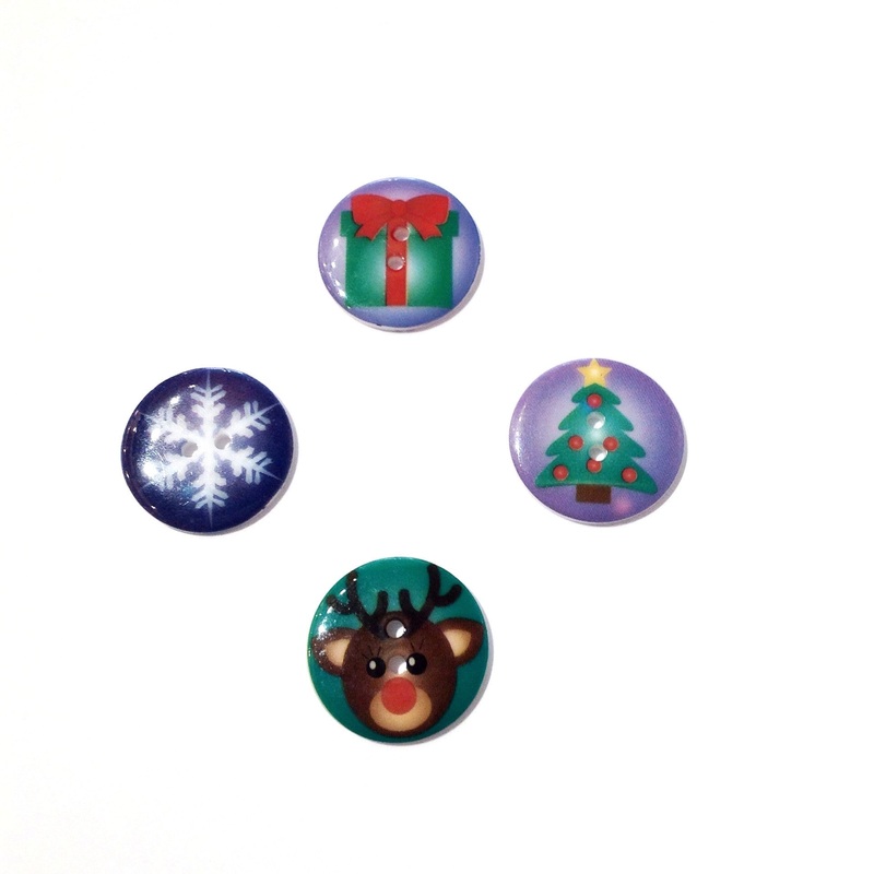 Cartoon Christmas Button-28 mm-Snowflake & Reindeer & Christmas Tree & Christmas Present