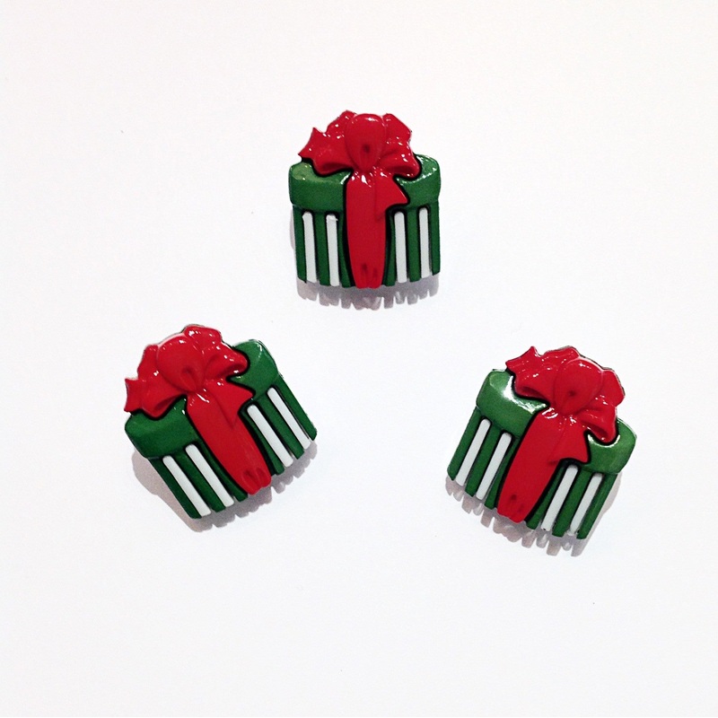 Christmas Present Button-20 mm