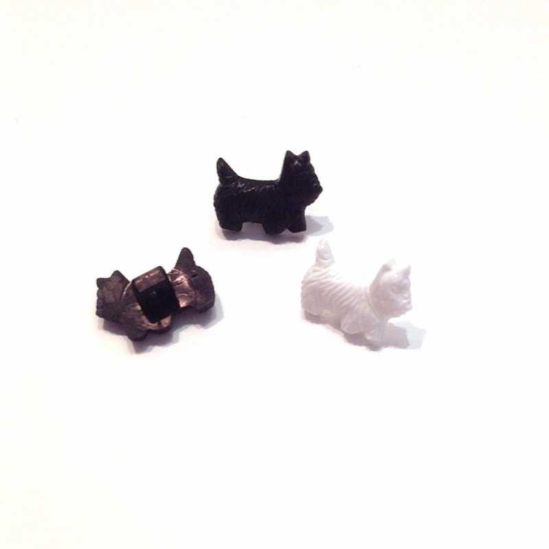 Dog Button-White & Black-16 mm