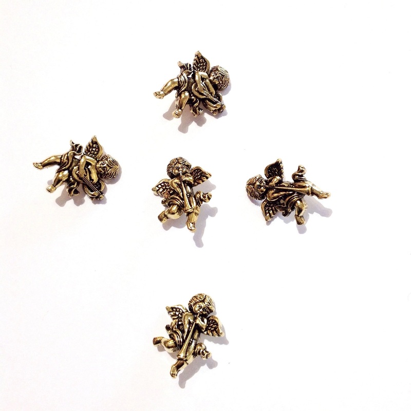 Golden Cherub Button-25 mm-Cherub with Horn & Cherub with Ukulele