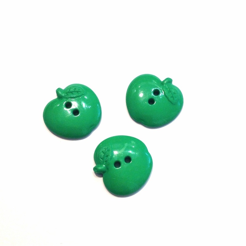 Large Green Apple Button-28 mm