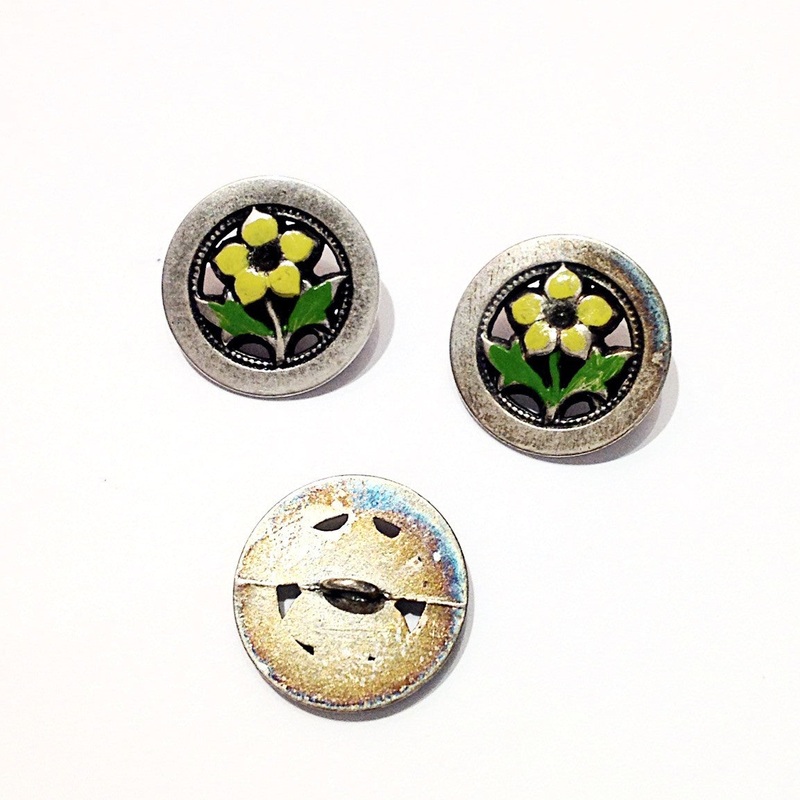 Metal Yellow Flower Button-20 mm