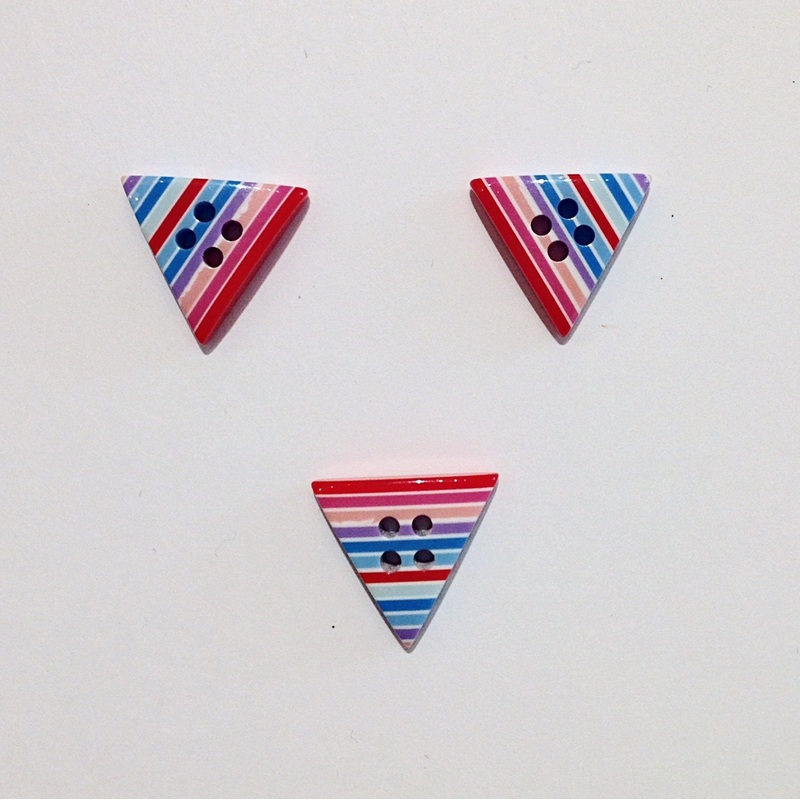 Rainbow Triangle Button-16 mm