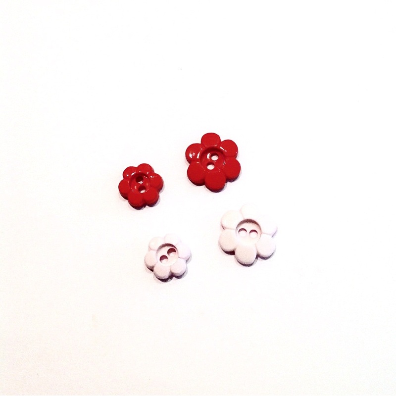 Simple Flower Shaped Button-11 mm & 15 mm & 18 mm-Pink & Red