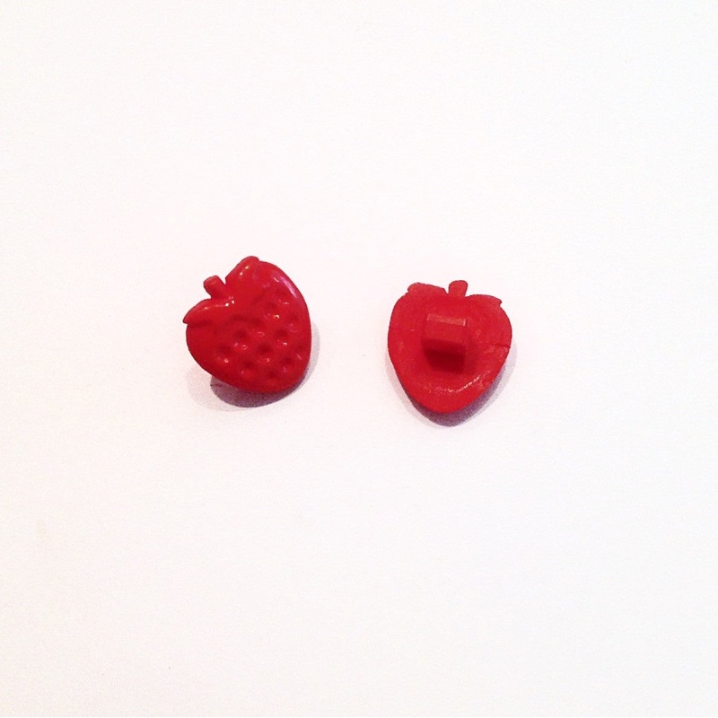 Strawberry Button-14 mm