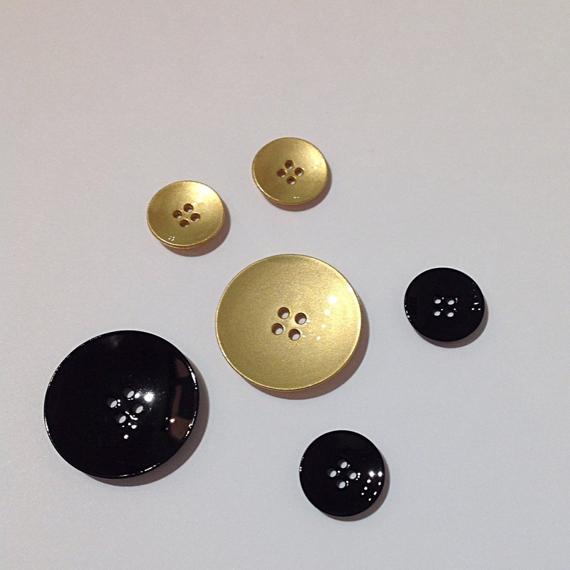 Curved Shiny Button-Gold & Black-28mm & 15mm