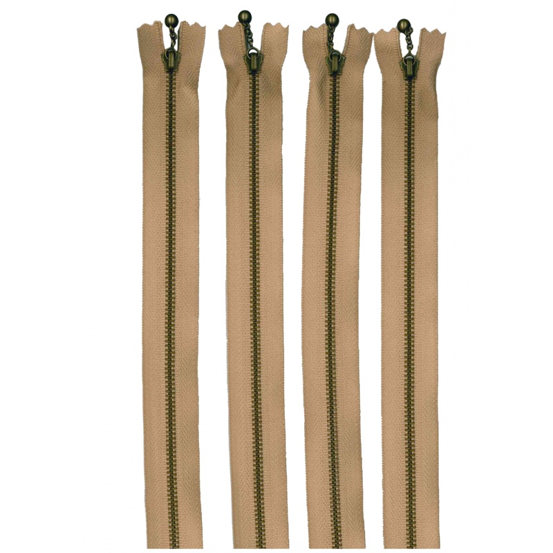 13 1/2 Beige Zipper Pack