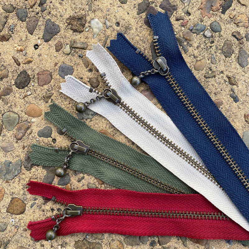 4 1/2 Mixed Color Zip Pack