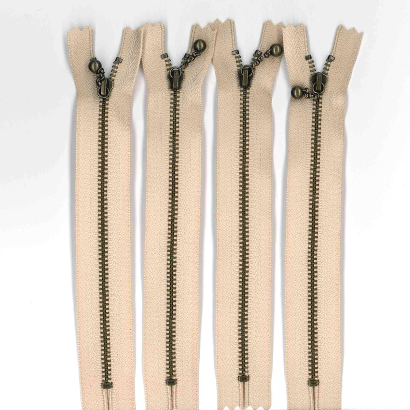 5 1/2 Beige Zipper Pack