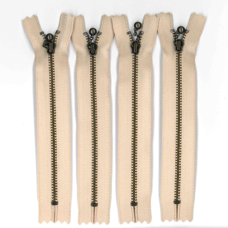 5 Light Beige Zipper Pack