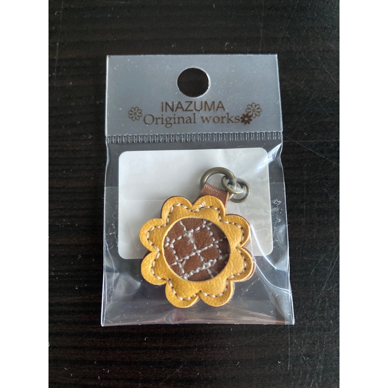 Zip Pull Gold Flower