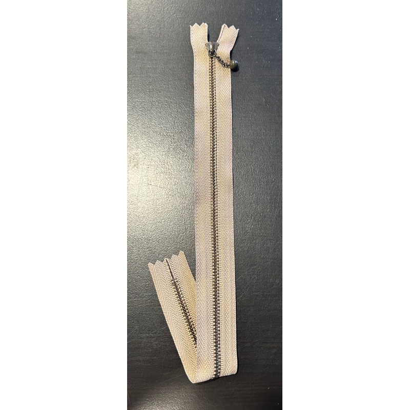 11 1/2 Beige Zipper