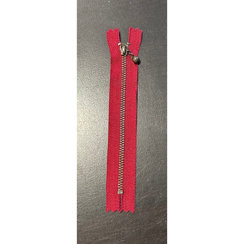4 1/2 Red Zipper