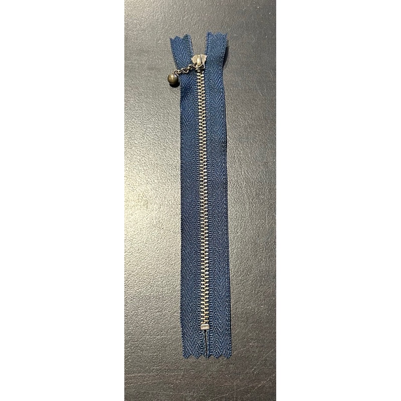 5 1/2 Navy Blue Zipper