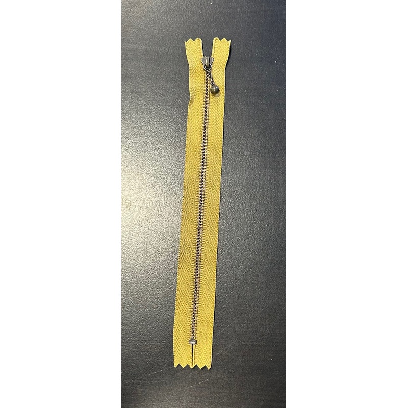 7 1/2 Antique Gold Zipper