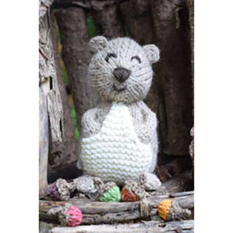 Squirrel and Acorns Pattern by Susan B. Anderson