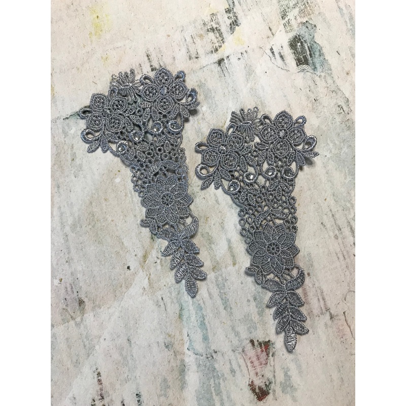 2 PCS Cape Cod Gray Floral Lace Appliques