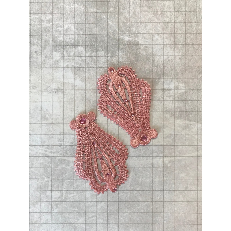 2 PCS Old Rose Teardrop Appliques