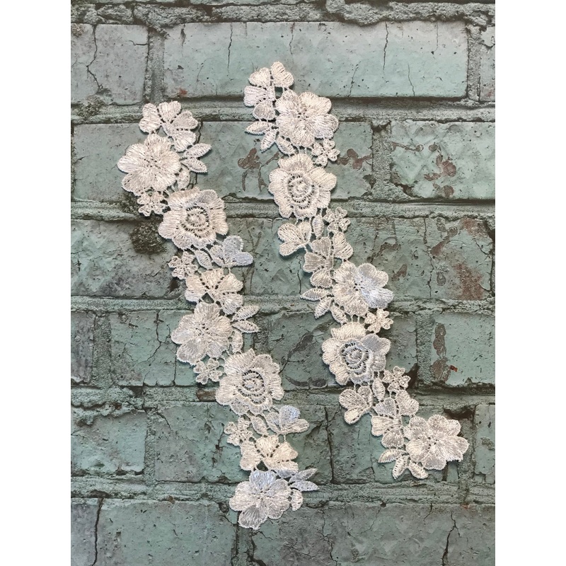 2 PCS White Floral Lace Appliques