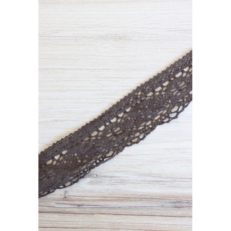 Mocha 1.5 Wide Venice Trim