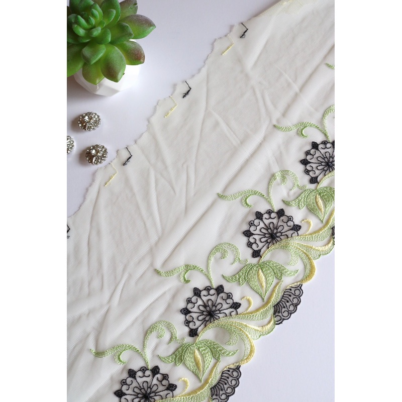 5YDS Citron & Black 7.5 Wide Embroidered Lace Trim