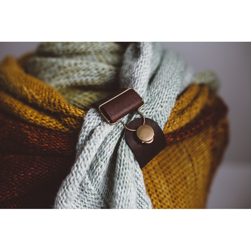 Purl and Hank - Overall shawl cuff