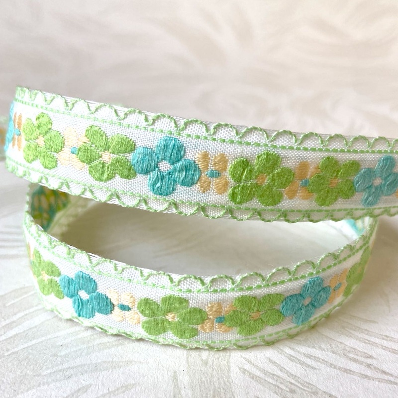 Cotton Embroidered Daisy Jacquard Ribbon