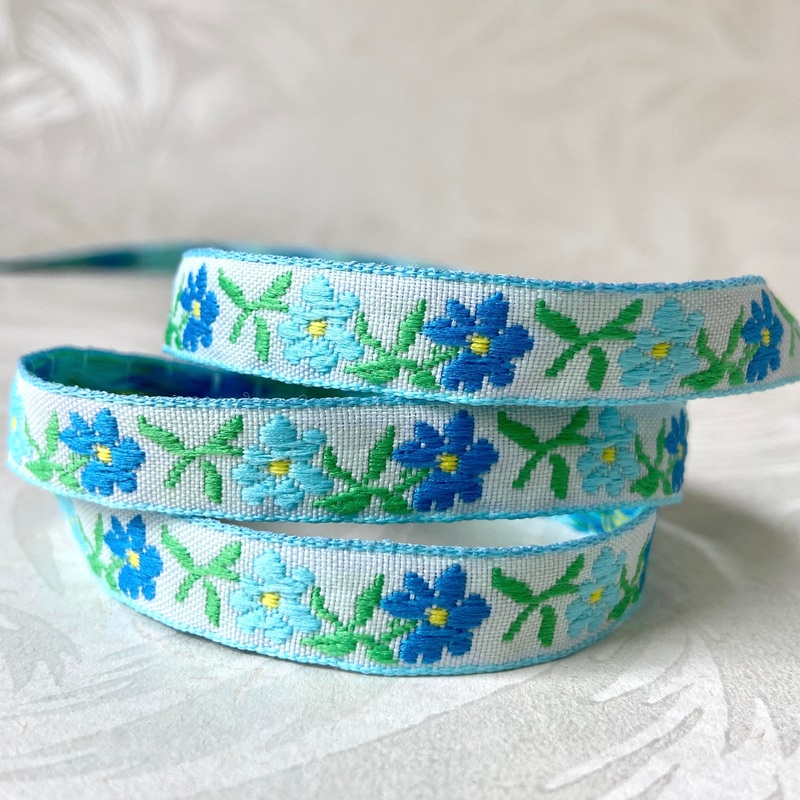 Floral Jacquard-Blue on White