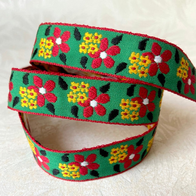 Floral Jacquard-Red/Gold on Green