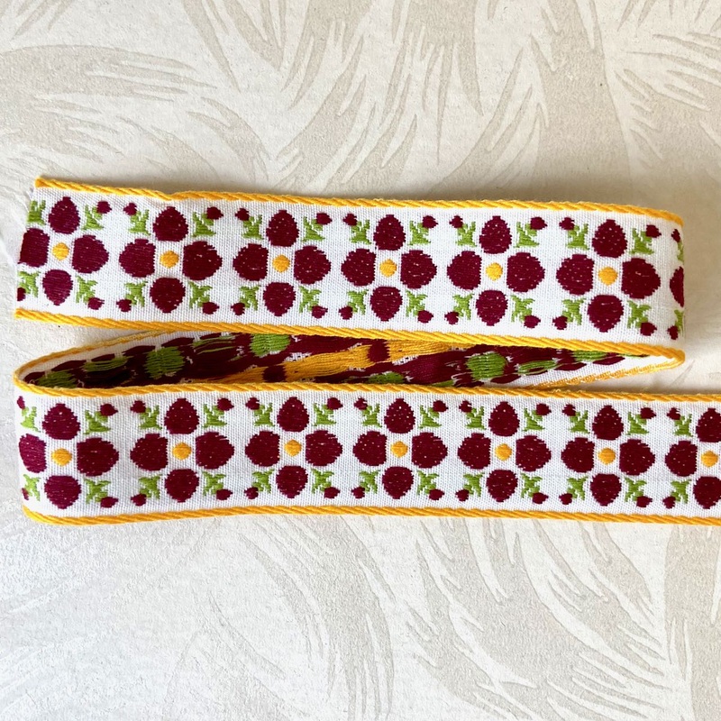 Geometric Floral Jacquard-Burgundy/Gold/Lime Green on White