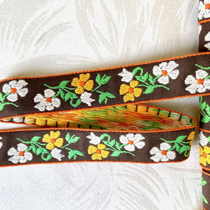 Floral Jacquard-Brown