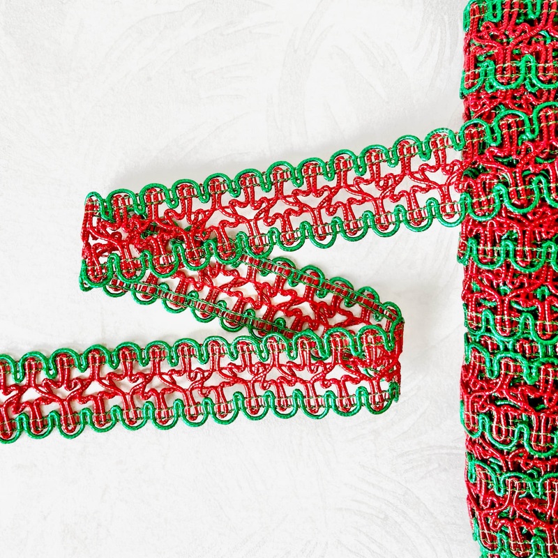 Metallic Scalloped Braid-Red & Green-By the Yard & 36 Yard Board