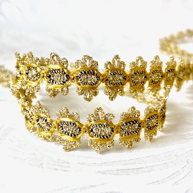 Metallic Scalloped Loop Braid-Gold, Black